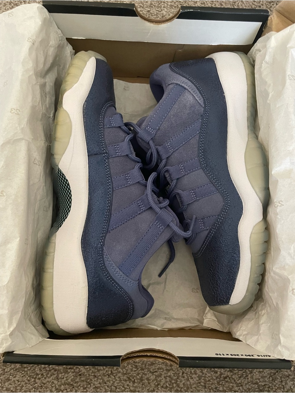 Jordan 11 Retro Low Sneakers